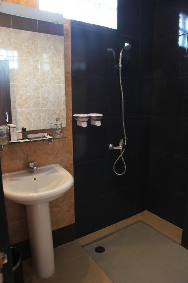 בנג'ארמאסין Hotel Roditha Banjarbaru מראה חיצוני תמונה