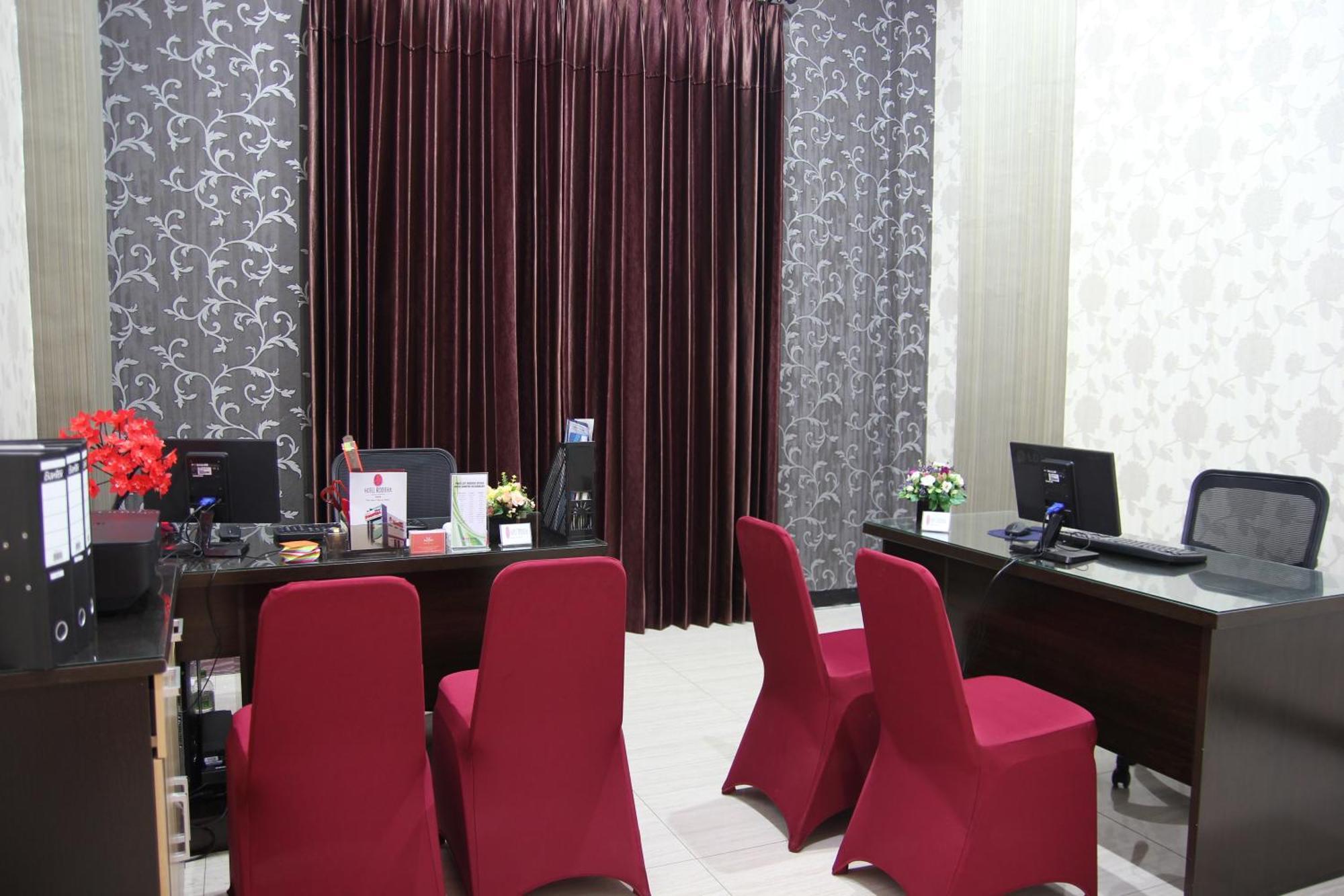 בנג'ארמאסין Hotel Roditha Banjarbaru מראה חיצוני תמונה
