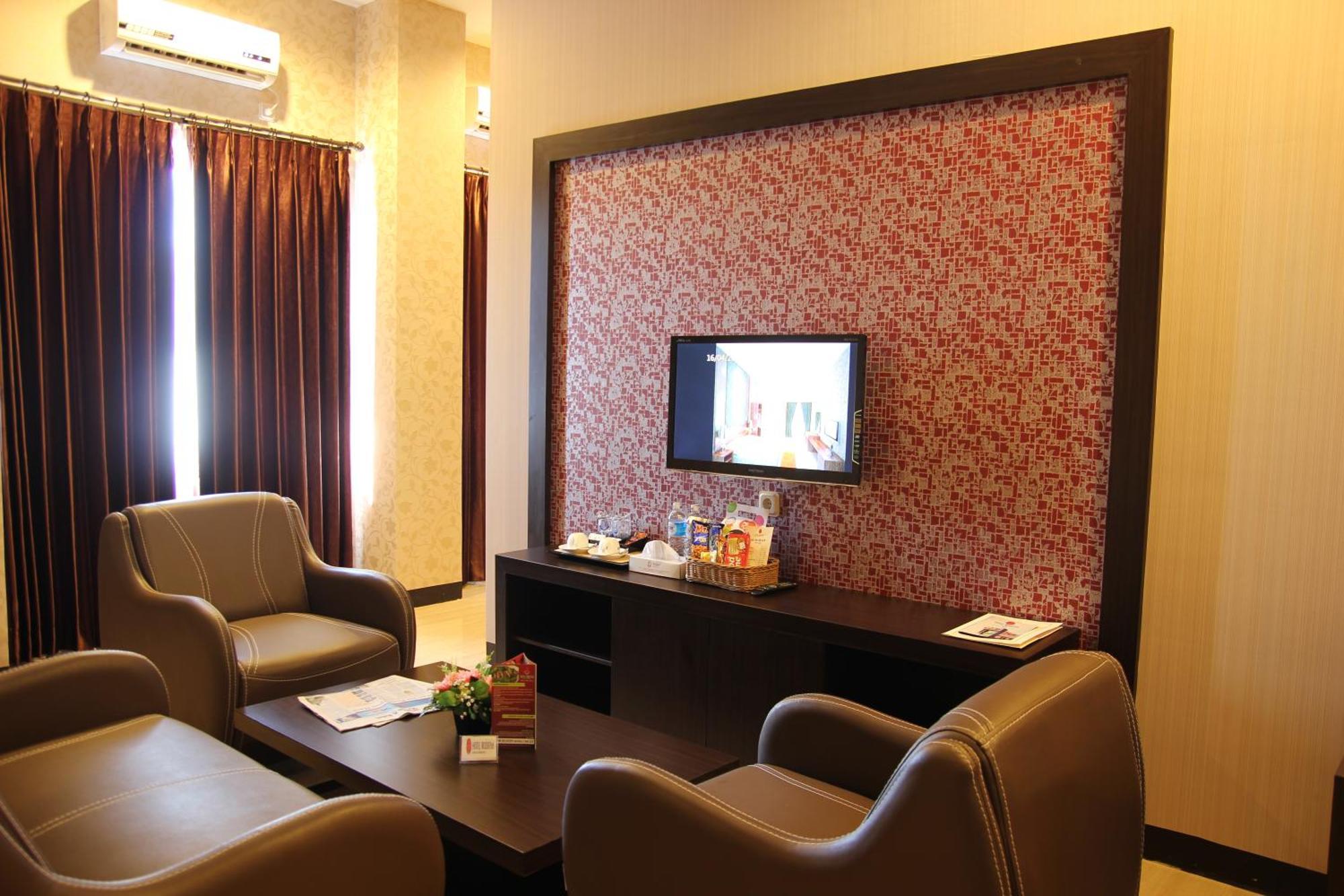 בנג'ארמאסין Hotel Roditha Banjarbaru חדר תמונה