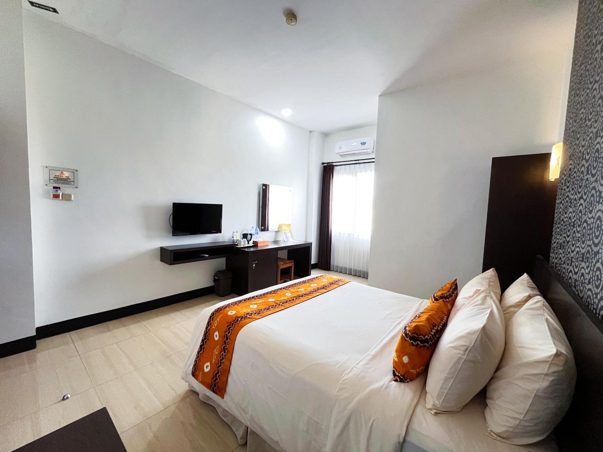 בנג'ארמאסין Hotel Roditha Banjarbaru מראה חיצוני תמונה