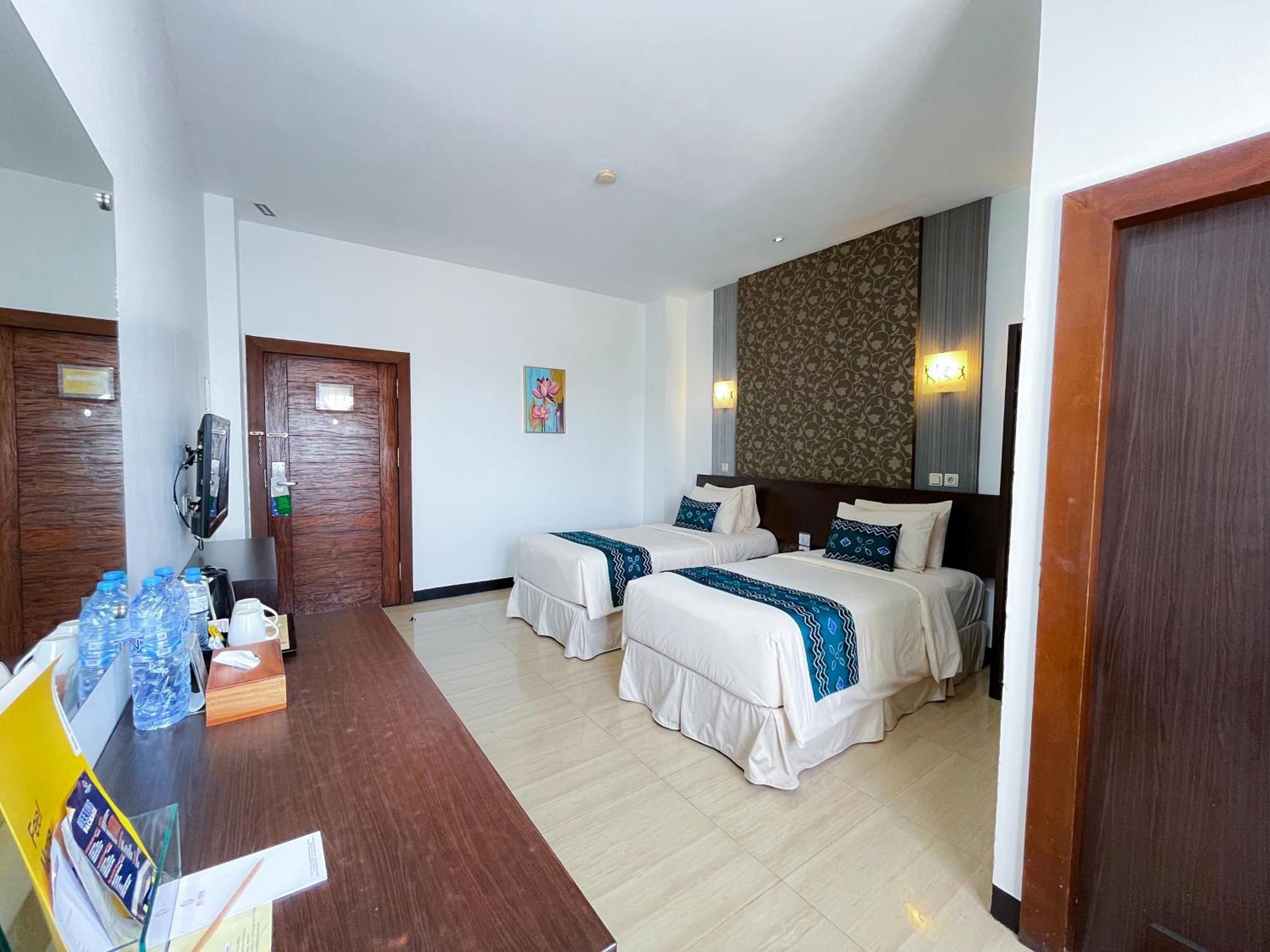 בנג'ארמאסין Hotel Roditha Banjarbaru מראה חיצוני תמונה