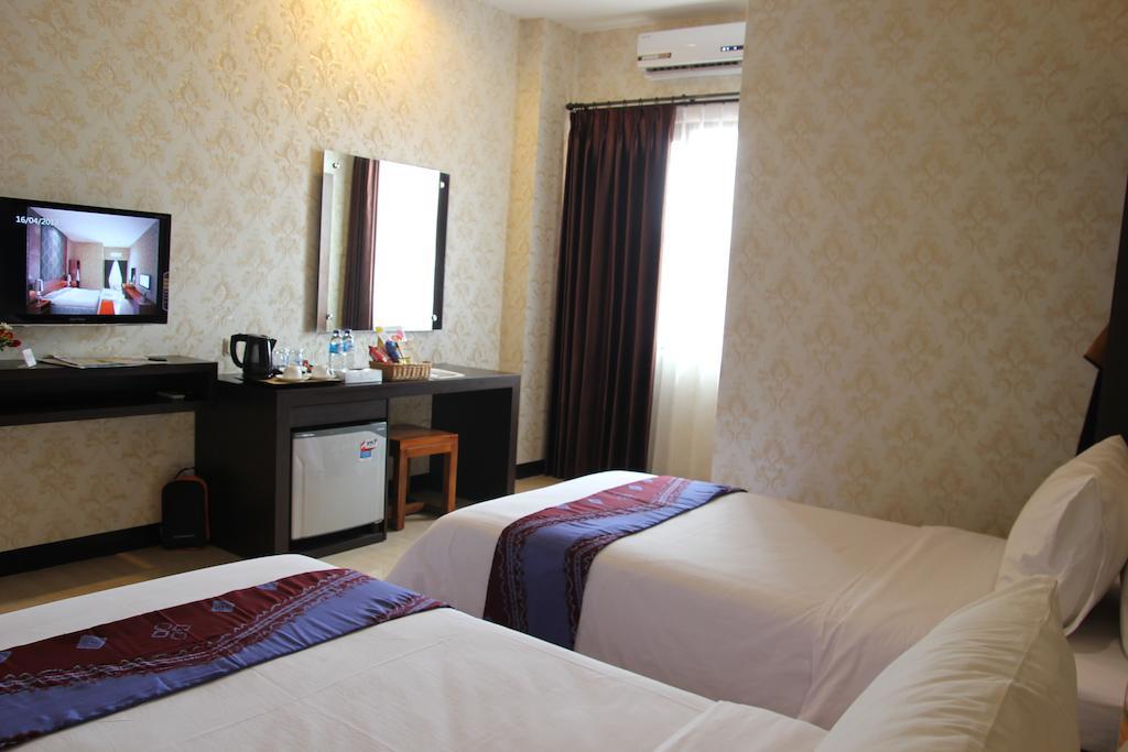 בנג'ארמאסין Hotel Roditha Banjarbaru חדר תמונה