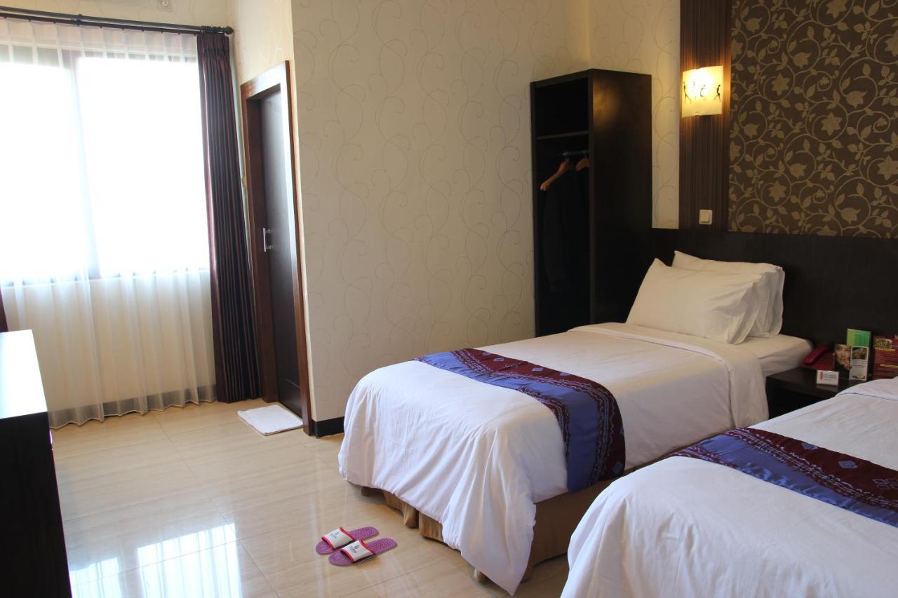 בנג'ארמאסין Hotel Roditha Banjarbaru מראה חיצוני תמונה